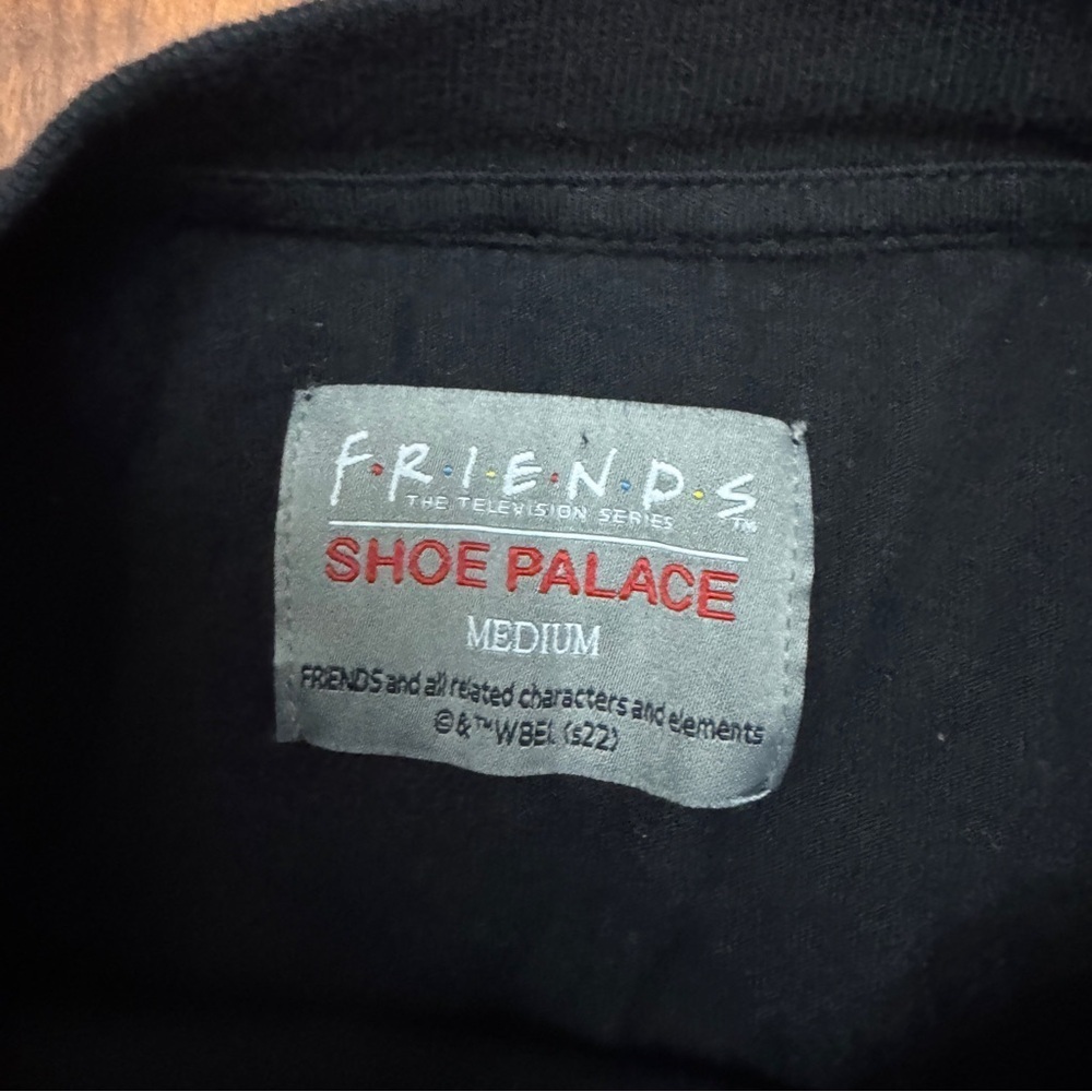 Friends TV Vintage Shirt Size Medium - Picture 6 of 9